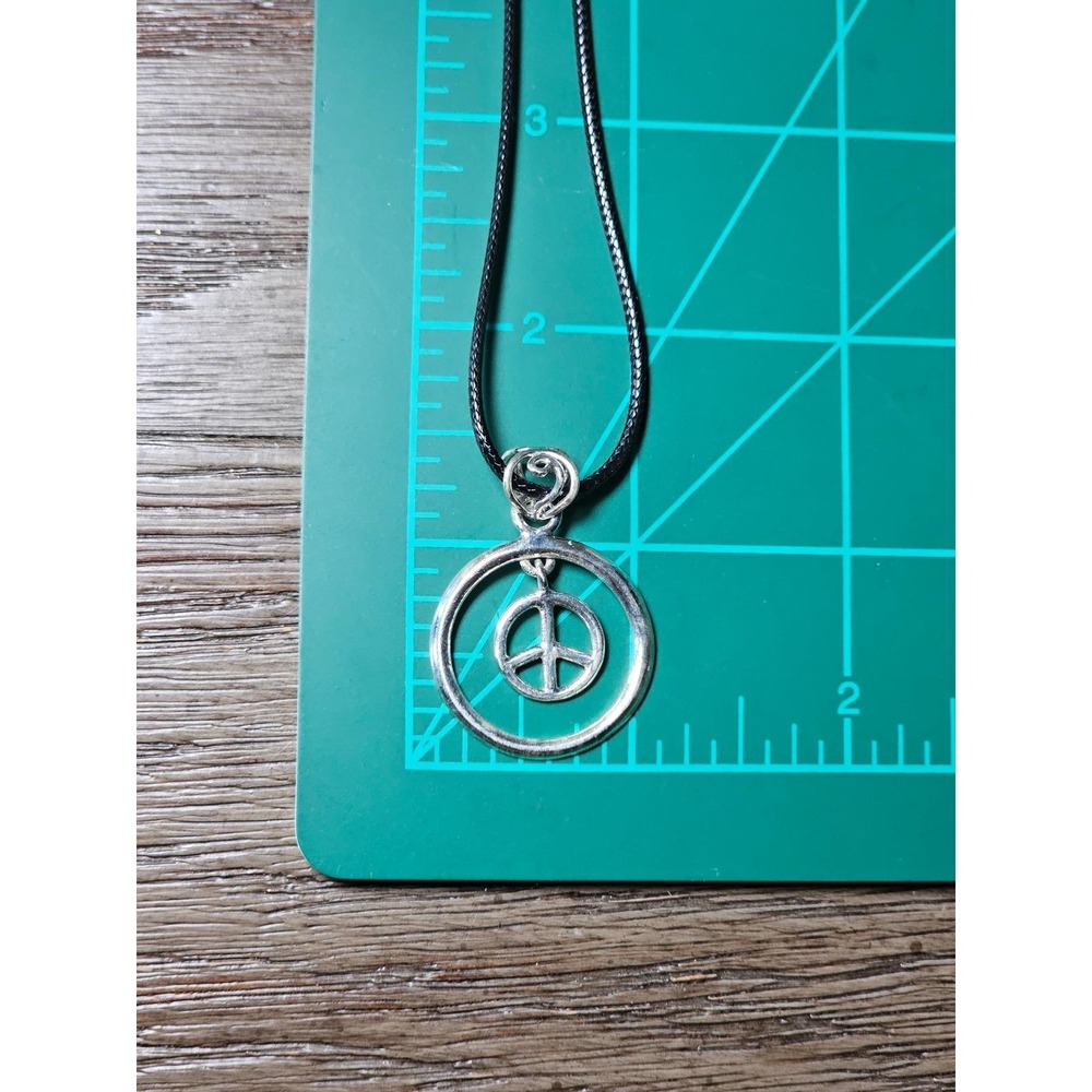 Vintage Peace Symbol Pendant Necklace Silver Tone Boho Jewelry - Picture 3 of 9